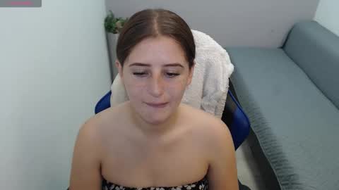 Mia online show from 09.25.25