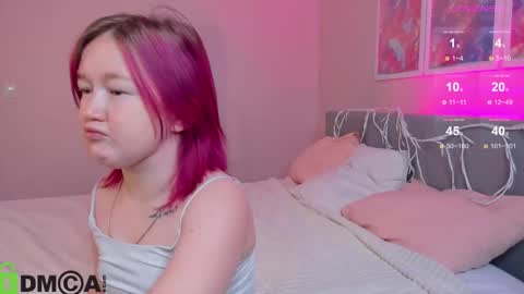 Snapshot of mia_ferd chatting on 09.16.25 Mia online show from 09.16.25