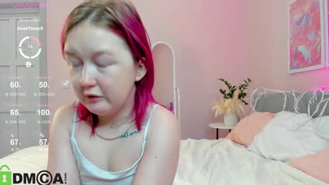 Snapshot of mia_ferd chatting on 09.18.25 Mia online show from 09.18.25