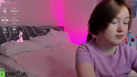 Snapshot of mia_ferd chatting on 10.19.25 Mia online show from 10.19.25