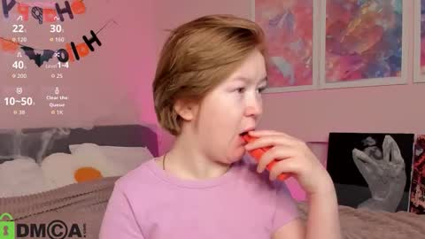 Snapshot of mia_ferd chatting on 11.02.25 Mia online show from 11.02.25