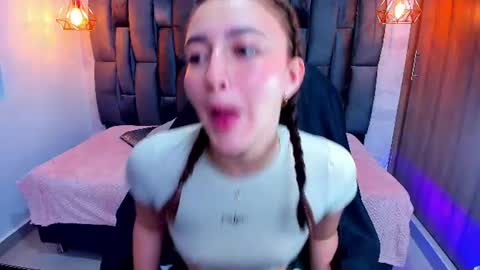 mia_ferrer18 online show from 06.21.26