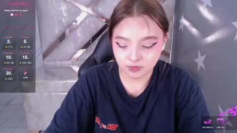 Mia online show from 04.29.26