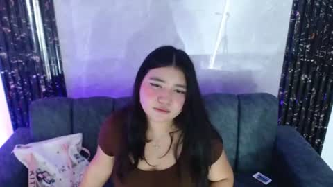 mia online show from 08.04.26