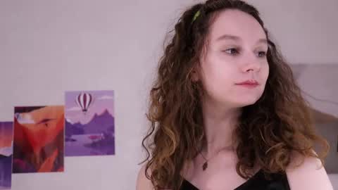 Mia  online show from 05.27.26
