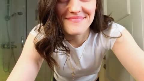 Mia online show from 02.21.25