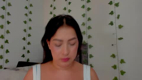 Snapshot of mia_garcia2 chatting on 05.21.26 MIA online show from 05.21.26
