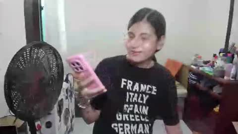 Snapshot of mia_goth766259 chatting on 11.23.25 izzy online show from 11.23.25