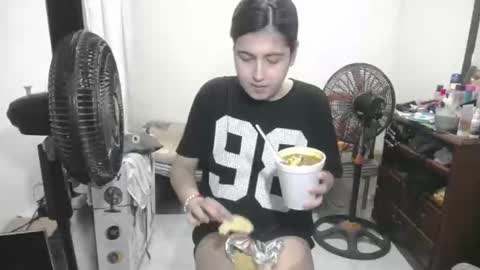 Snapshot of mia_goth766259 chatting on 12.02.25 izzy online show from 12.02.25