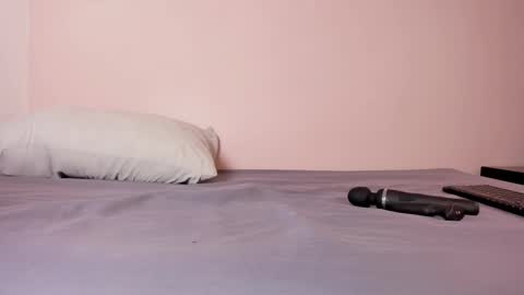  I am Mia  online show from 02.23.26