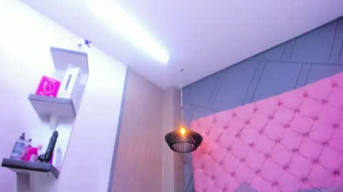 Snapshot of mia_hornny chatting on 03.28.26 Mia online show from 03.28.26