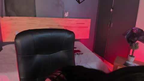 Val  online show from 02.14.25