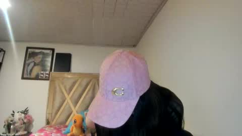 mia kaneee online show from 11.28.25