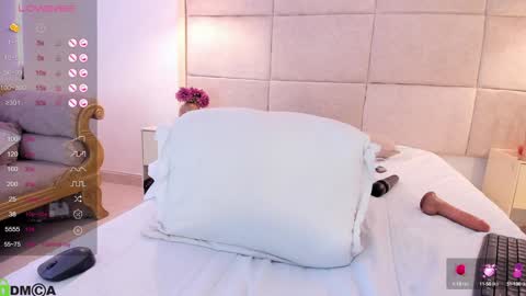 Mia online show from 02.06.25