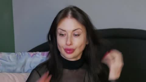 Snapshot of mia_lovi chatting on 03.04.25 mia_lovi online show from 03.04.25