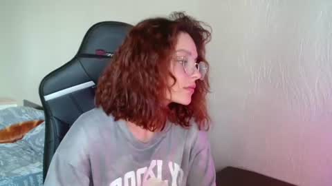 mia_luiza online show from 06.10.26