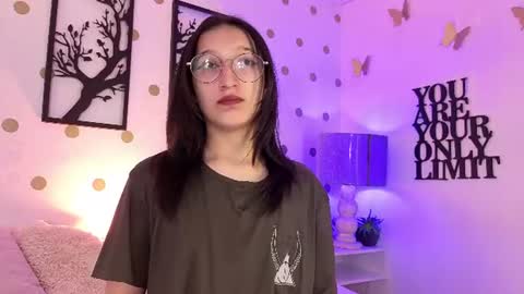 Mia online show from 06.18.26