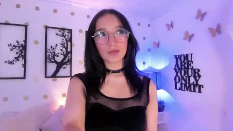 Mia online show from 07.23.26