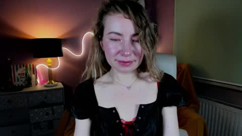 Mia online show from 11.30.25