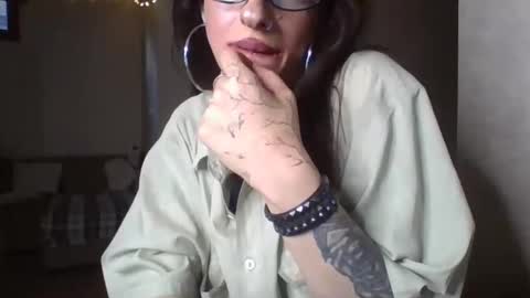 Mia online show from 06.08.26