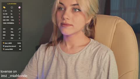 mia_milagros online show from 01.15.25