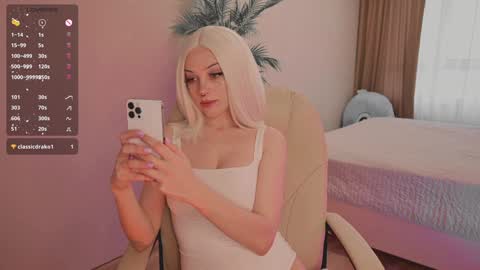 mia_milagros online show from 09.18.25