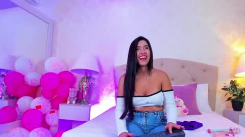 mia montess online show from 04.10.26