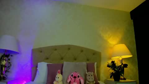 mia montess online show from 04.30.26