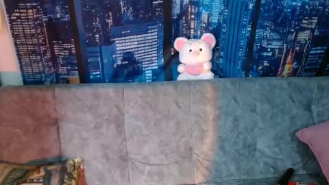 Snapshot of mia_peyton chatting on 04.28.26 Mia online show from 04.28.26