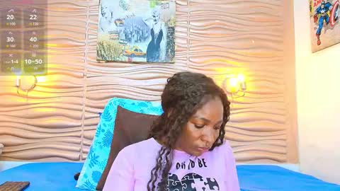 Snapshot of mia_pineda chatting on 10.04.25 Mariana online show from 10.04.25