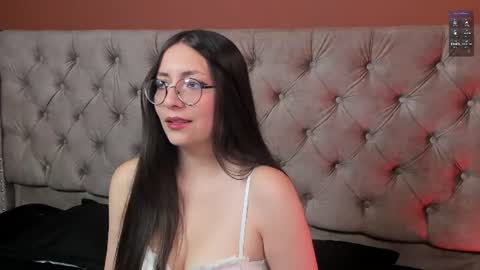 mia_quinn__ online show from 07.27.26