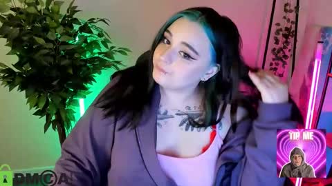 Mia online show from 03.15.26