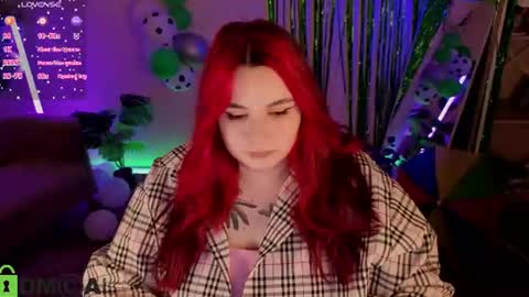 Snapshot of mia_r0ss chatting on 06.23.26 Mia online show from 06.23.26