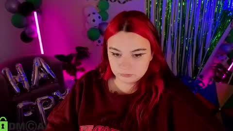 Snapshot of mia_r0ss chatting on 06.25.26 Mia online show from 06.25.26