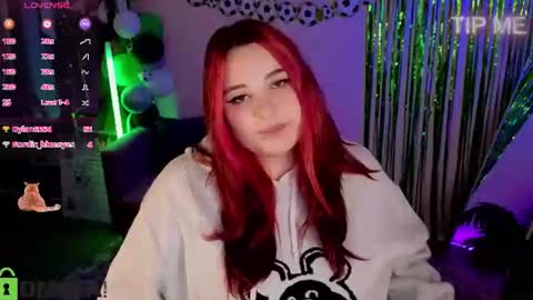 Snapshot of mia_r0ss chatting on 07.17.26 Mia online show from 07.17.26
