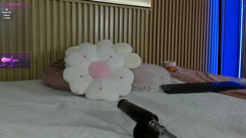 mia_rosalie online show from 04.30.26