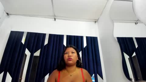 mia_roussex6 online show from 08.04.26