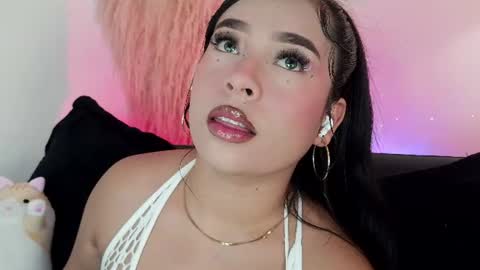 Mia online show from 06.25.26