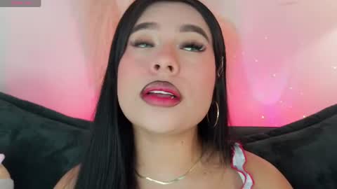 Mia online show from 07.12.26