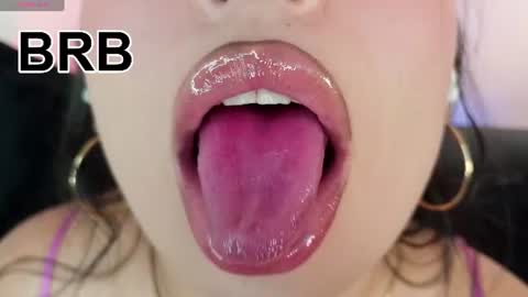 Mia online show from 07.20.26