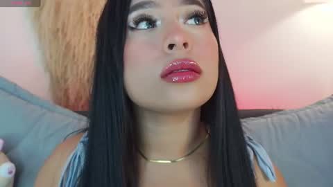 Mia online show from 07.24.26