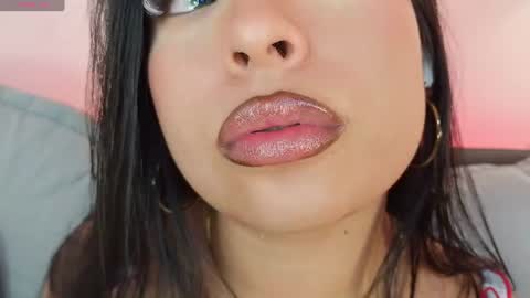 Mia online show from 07.26.26