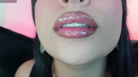 Mia online show from 07.30.26