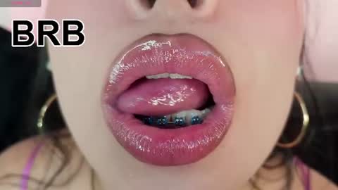 Mia online show from 07.31.26