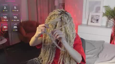 Mia online show from 12.23.25