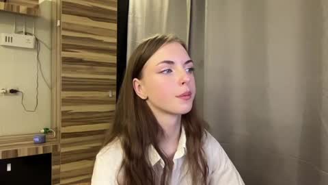 Mia online show from 07.22.26