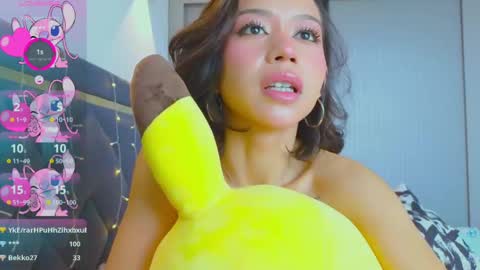 Snapshot of mia_sirenia chatting on 03.07.25 Mia online show from 03.07.25