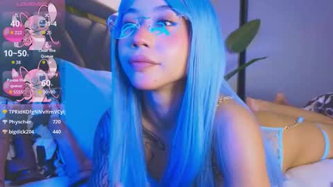 Snapshot of mia_sirenia chatting on 11.30.25 Mia online show from 11.30.25