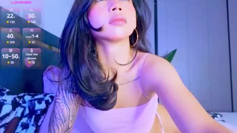 Snapshot of mia_sirenia chatting on 02.08.26 Mia online show from 02.08.26