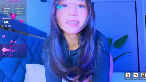 Mia online show from 05.15.26